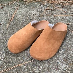 GAP Cozy Clog Cognac Brown